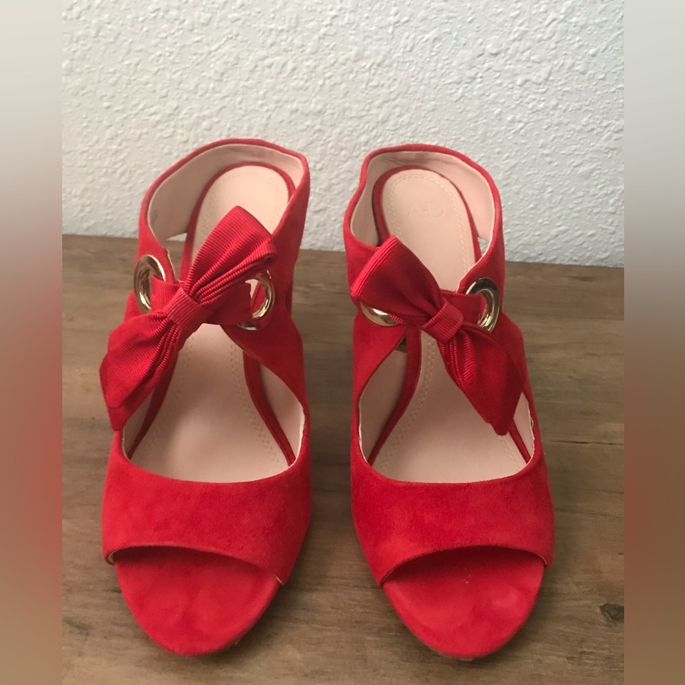 AD & Daughters Red Suede Bow Block Heel Sandals 7.5 - Picture 2 of 6